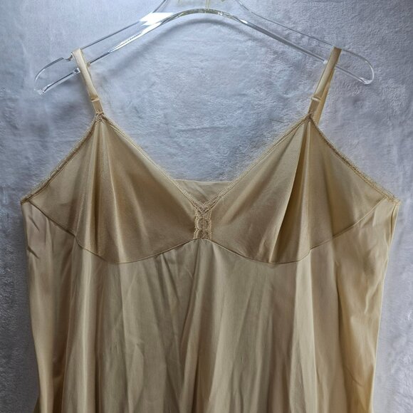 Vanity Fair Women's Beige Nightgown Sleepwear Chemise Size 40 Made In USA Nylon - Picture 3 of 9
